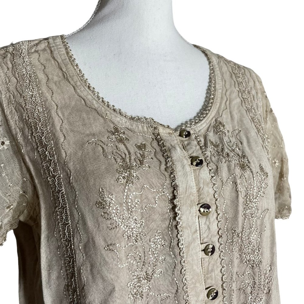 100% Rayon Embroidered Floral Blouse NWT VTG M Short Sleeve Beige Rouleau